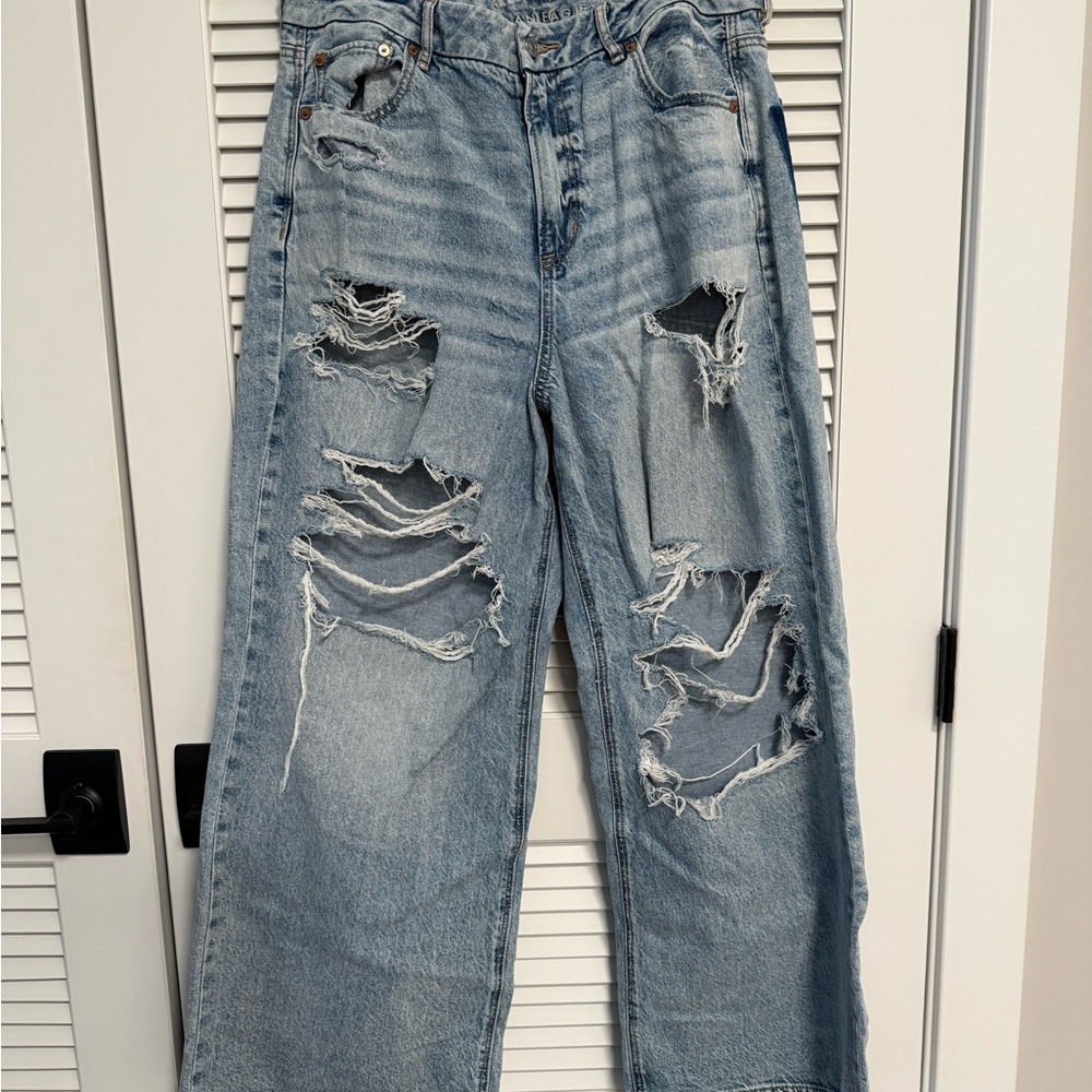 American Eagle Distressed Strigid Curvy Wide Leg Jeans